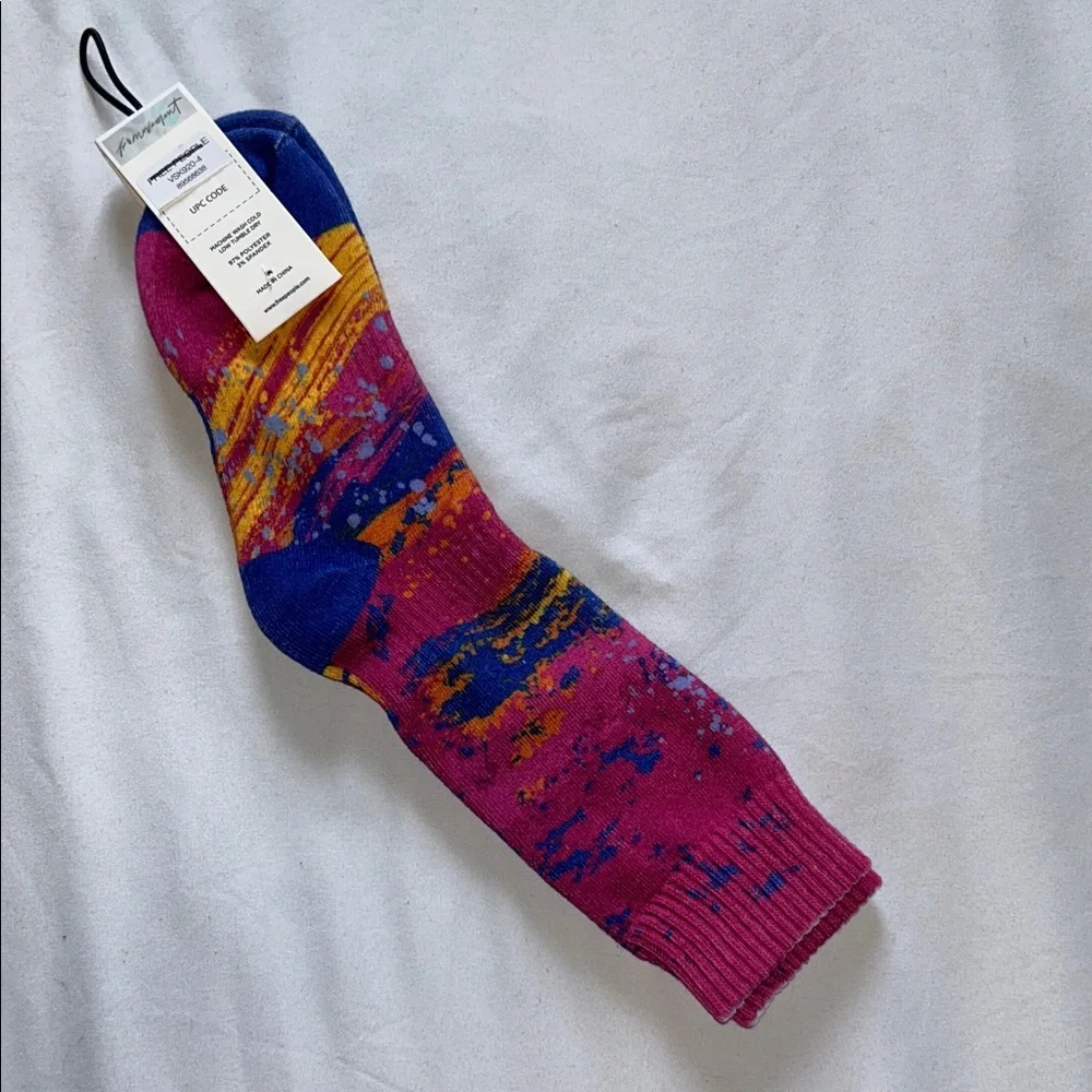 FP Movement Vibrant Splatter Surge Ribbed Knit Crew Length Hike Socks